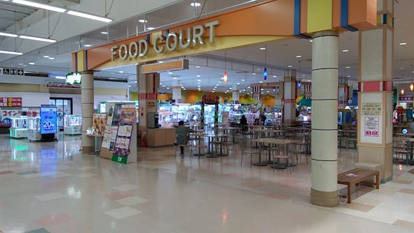 【イオンスーパーセンター大館店】物販やプロモーションに最適なスーパーセンター内フードコート内のイベントスペース