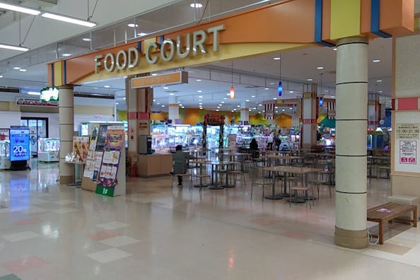 【イオンスーパーセンター大館店】物販やプロモーションに最適なスーパーセンター内フードコート内のイベントスペース
