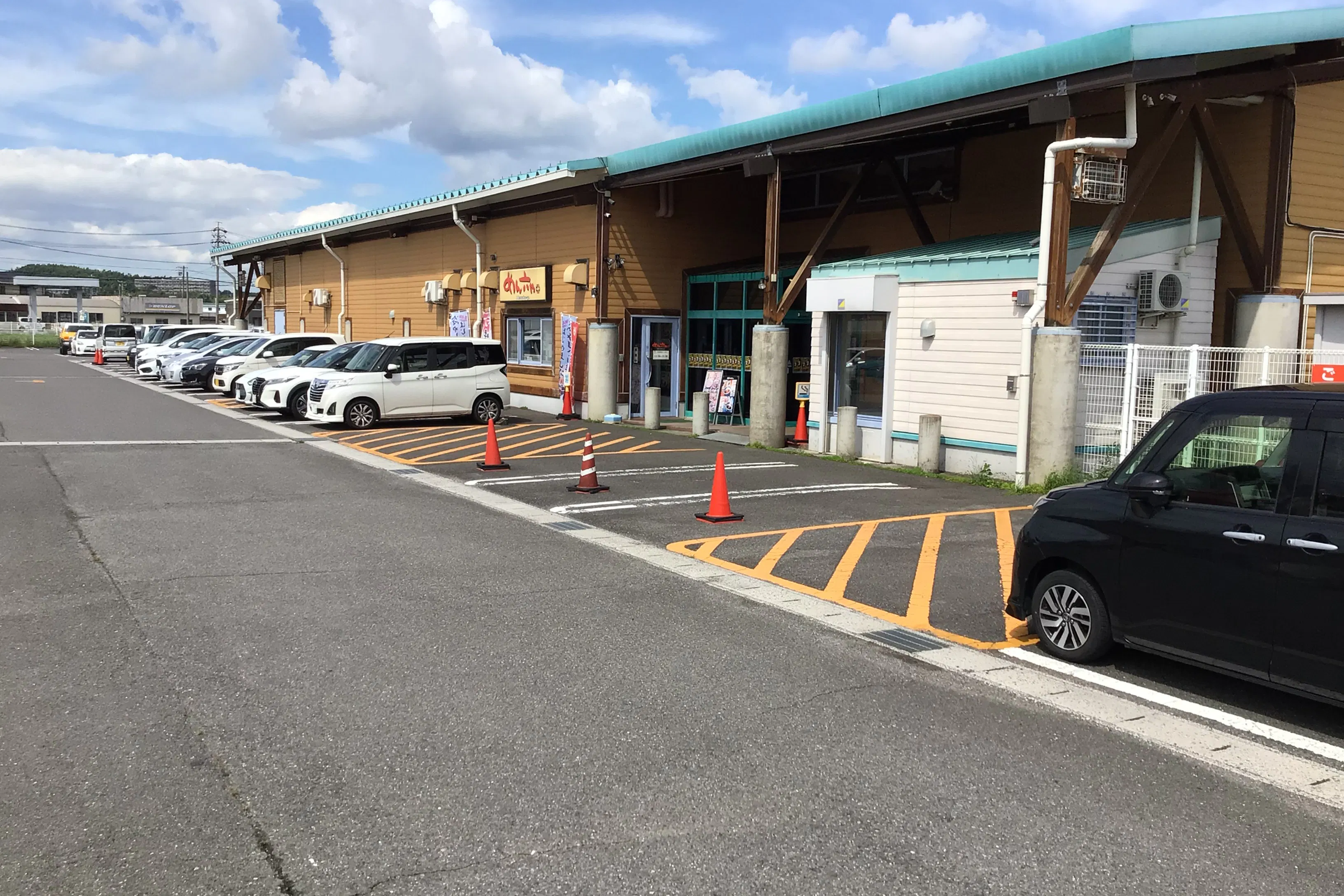 【ダイナム三重芸濃店】キッチンカーや各種プロモーションイベントに最適なアミューズメント施設のイベントスペース