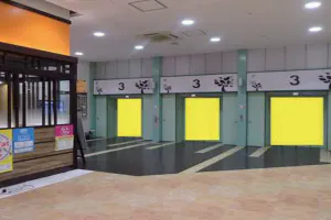 【イオンモール木曽川】モール内広告 エレベーター