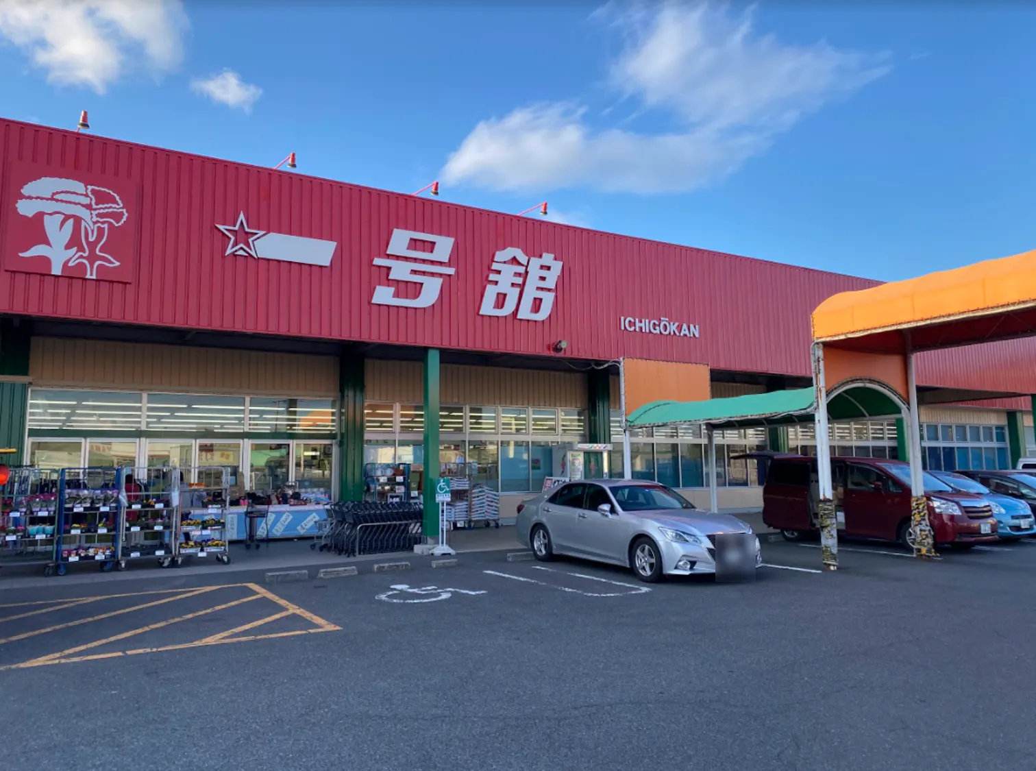 【一号舘長島】入口軒下 販促プロモーションに最適な屋外催事イベントスペース