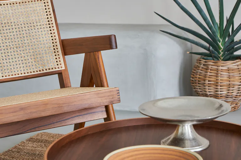 【116StudioAOYAMA】スペース9(木のあたたかみを感じるプロップ)