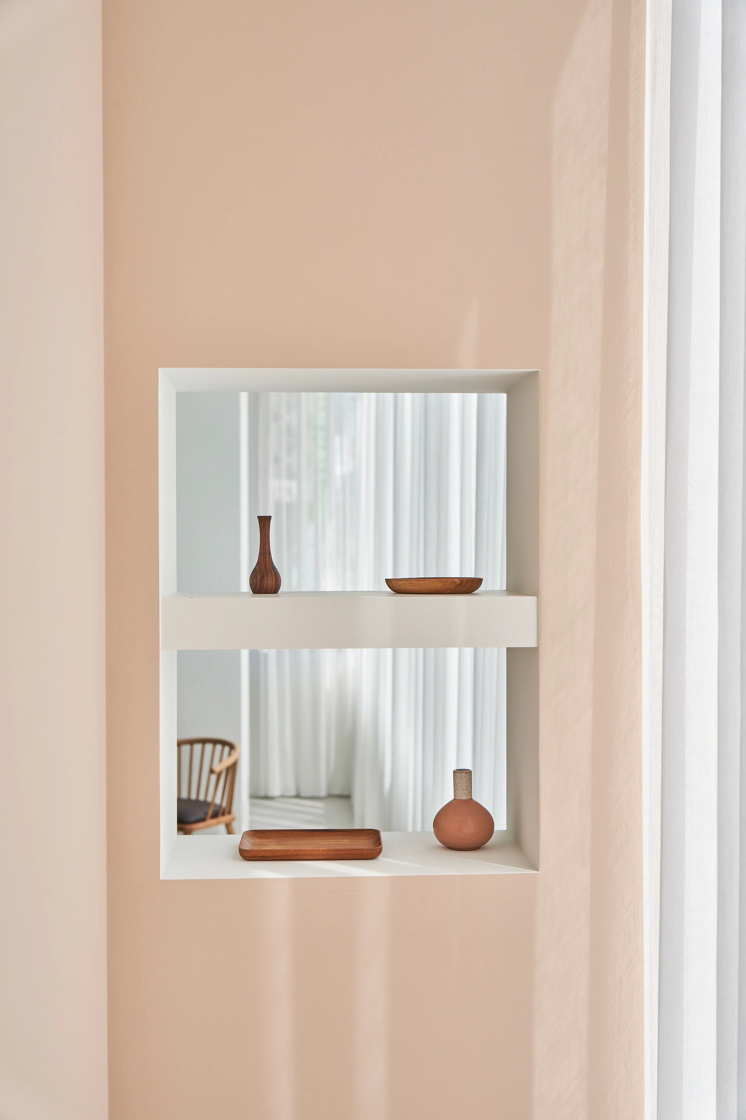 【渋谷駅6分】表参道駅からもアクセス可能!大型窓から自然光が入る洗練空間。アパレルEC・ブランド撮影利用におすすめのハウススタジオ