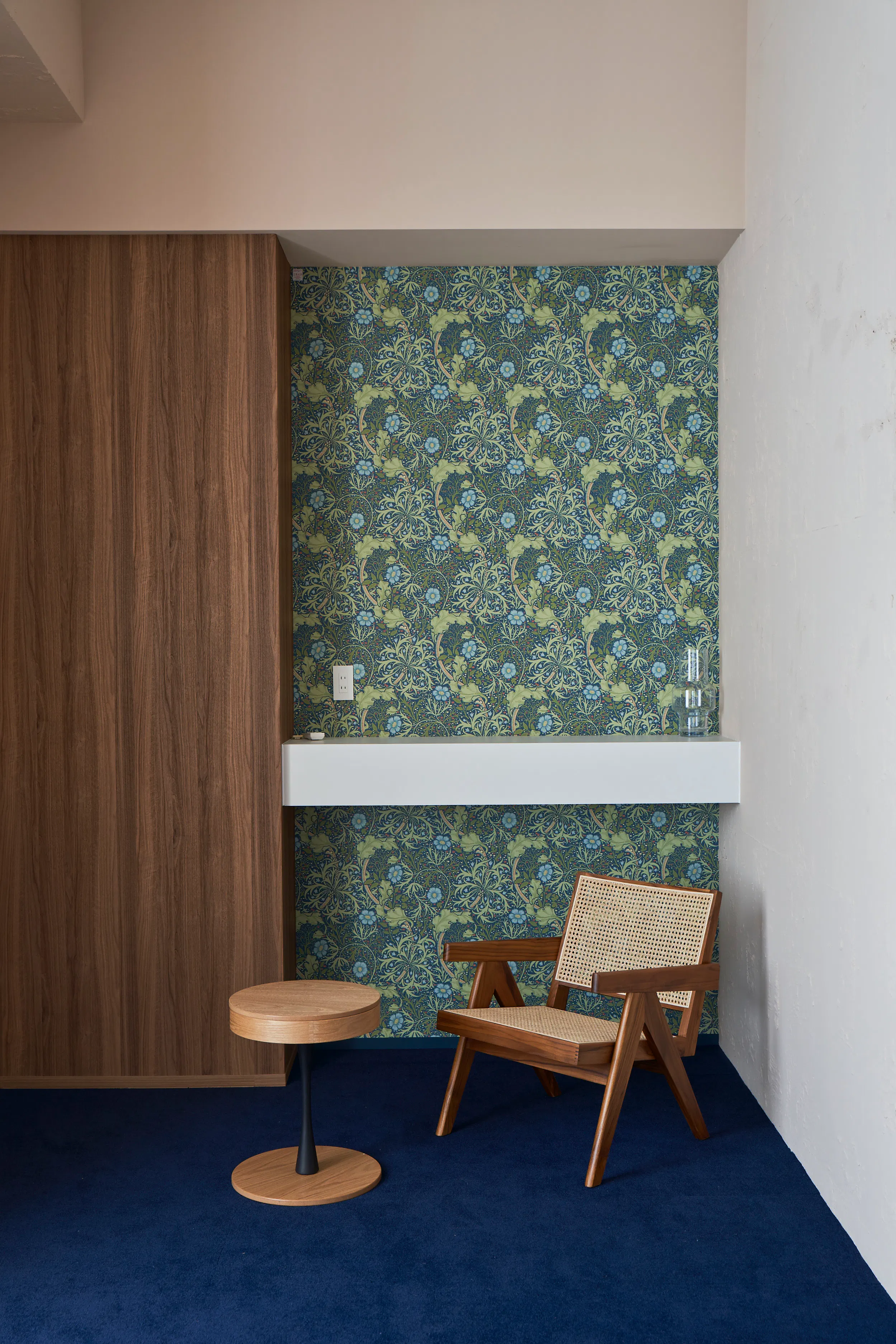 【渋谷駅6分】表参道駅からもアクセス可能!大型窓から自然光が入る洗練空間。アパレルEC・ブランド撮影利用におすすめのハウススタジオ