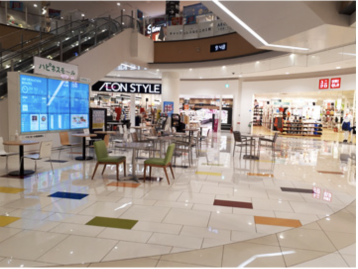 【イオンモール幕張新都心】エキマエコート