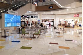 【イオンモール幕張新都心】エキマエコート