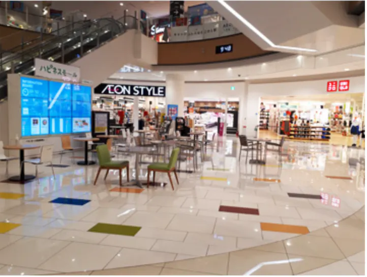 【イオンモール幕張新都心】エキマエコート