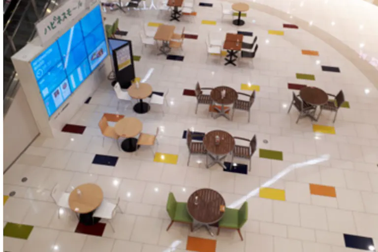 【イオンモール幕張新都心】エキマエコートの画像1