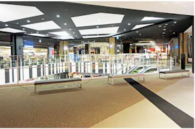 【イオンモール座間】3階ノースコート吹き抜け(zoff前)