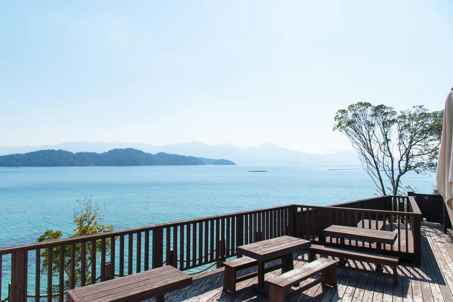 【福岡県糸島】ポップアップストアやワークショップ、撮影会やオフラインイベントに最適な糸島の海を一望できるテラス型の屋外イベントスペース