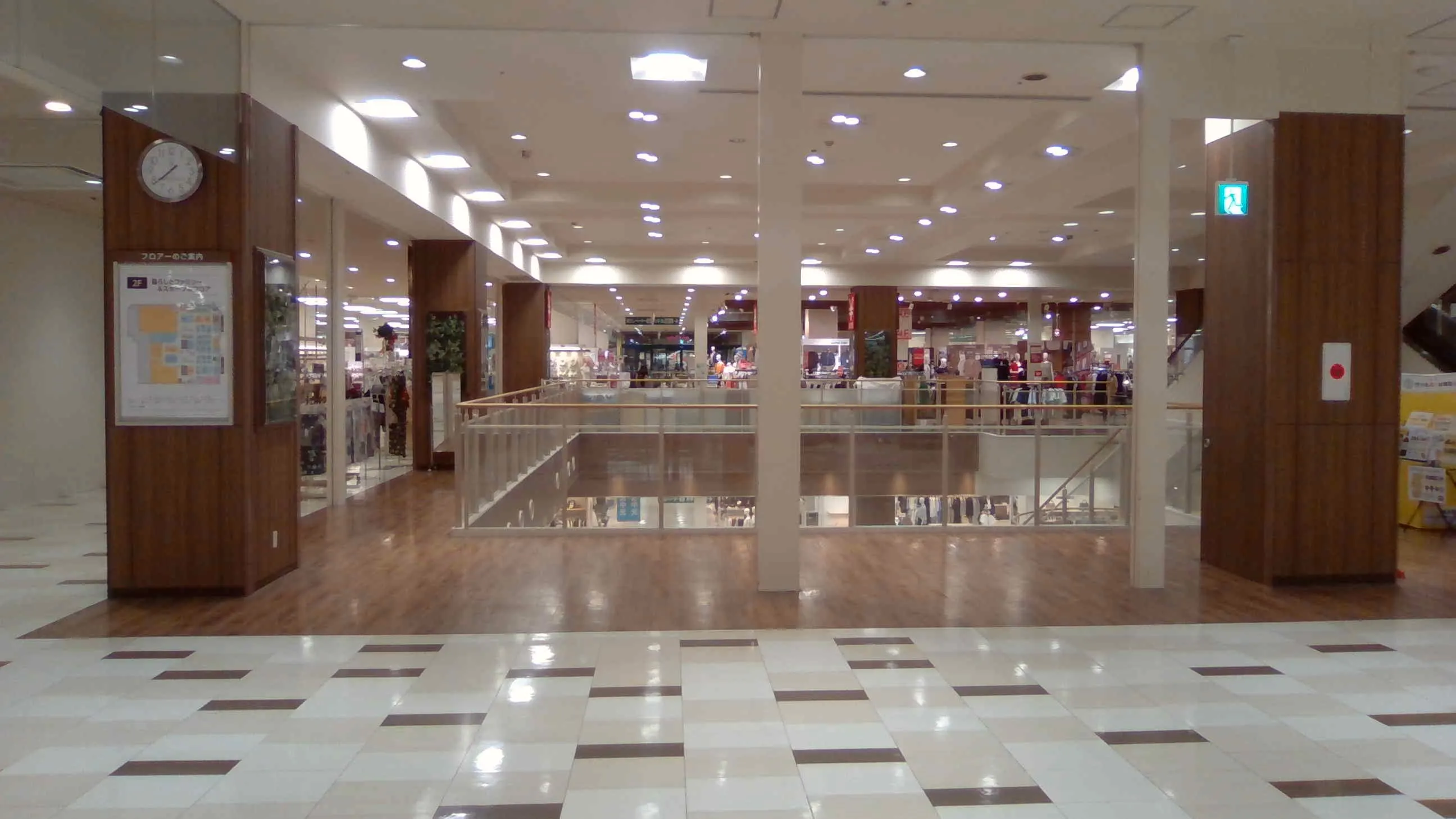 【天満屋ハピータウンポートプラザ店】ダイソー前吹き抜け周り 各種プロモーション、会員獲得イベントに最適な屋内催事イベントスペース
