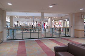 【イオンモール秋田】3F ライトオン前