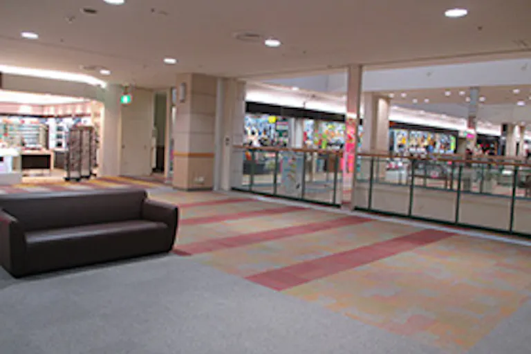 【イオンモール秋田】3F ライトオン前の画像1