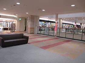 【イオンモール秋田】3F  ライトオン前の画像