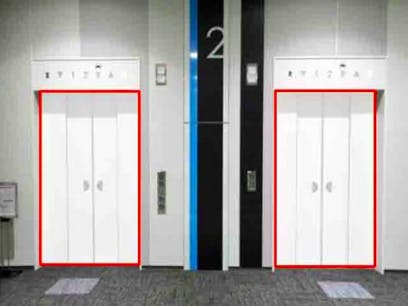 【イオンモール常滑】モール内広告 エレベーターの画像