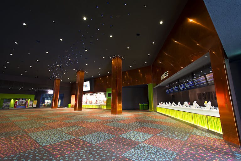 【MOVIX柏の葉】プロモーションに最適!顧客にリーチしやすい映画館内のイベントスペース(2㎡)の画像1