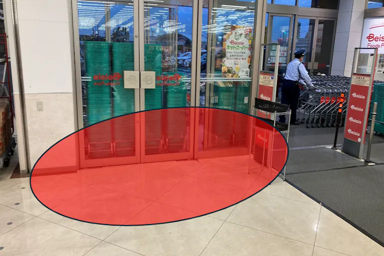 【ベイシア 富里店】食品入口前スペース 販促プロモーションに最適なスーパー店内催事イベントスペースの画像1