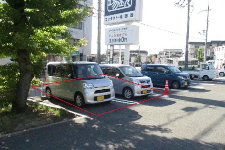 【フレスポ奈良学園前】販促イベントや食物販に適した北施設道路側ワンカルビ前にある屋外スペースの画像1