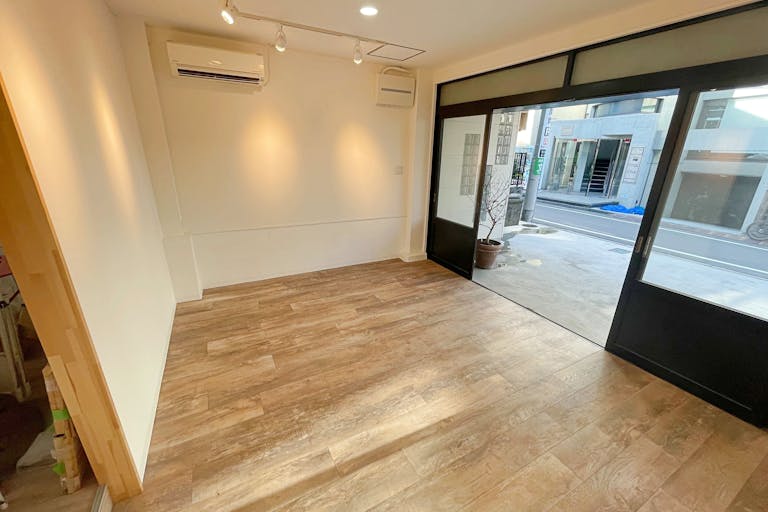 【代々木公園駅5分/代々木八幡駅3分】視認性の高い路面イベントスペース。駅近くの閑静な住宅街にあり各種ポップアップストアや展示会等に最適の画像11