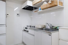 【代々木公園駅5分/代々木八幡駅3分】視認性の高い路面イベントスペース。駅近くの閑静な住宅街にあり各種ポップアップストアや展示会等に最適