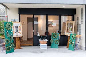 【代々木公園駅5分/代々木八幡駅3分】視認性の高い路面イベントスペース。駅近くの閑静な住宅街にあり各種ポップアップストアや展示会等に最適