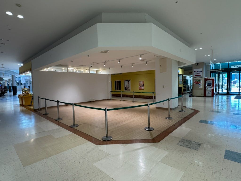 【サプラスクエア サプラ】食物販や販促プロモーションに最適!人通りが多い1階出入口近くの催事スペース