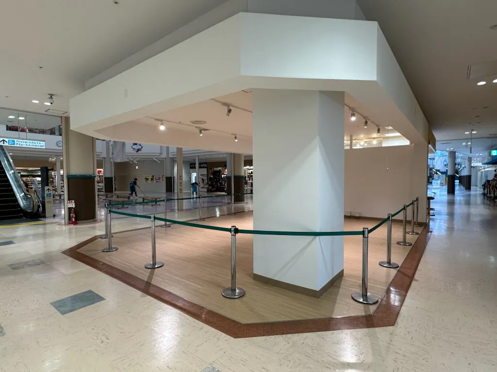 【サプラスクエア サプラ】食物販や販促プロモーションに最適！人通りが多い1階出入口近くの催事スペース