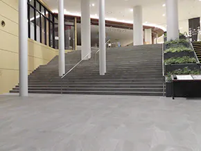 【イオンモール多摩平の森】GF 陽だまりのアトリウムの画像