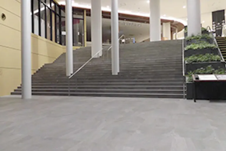 【イオンモール多摩平の森】GF 陽だまりのアトリウムの画像1