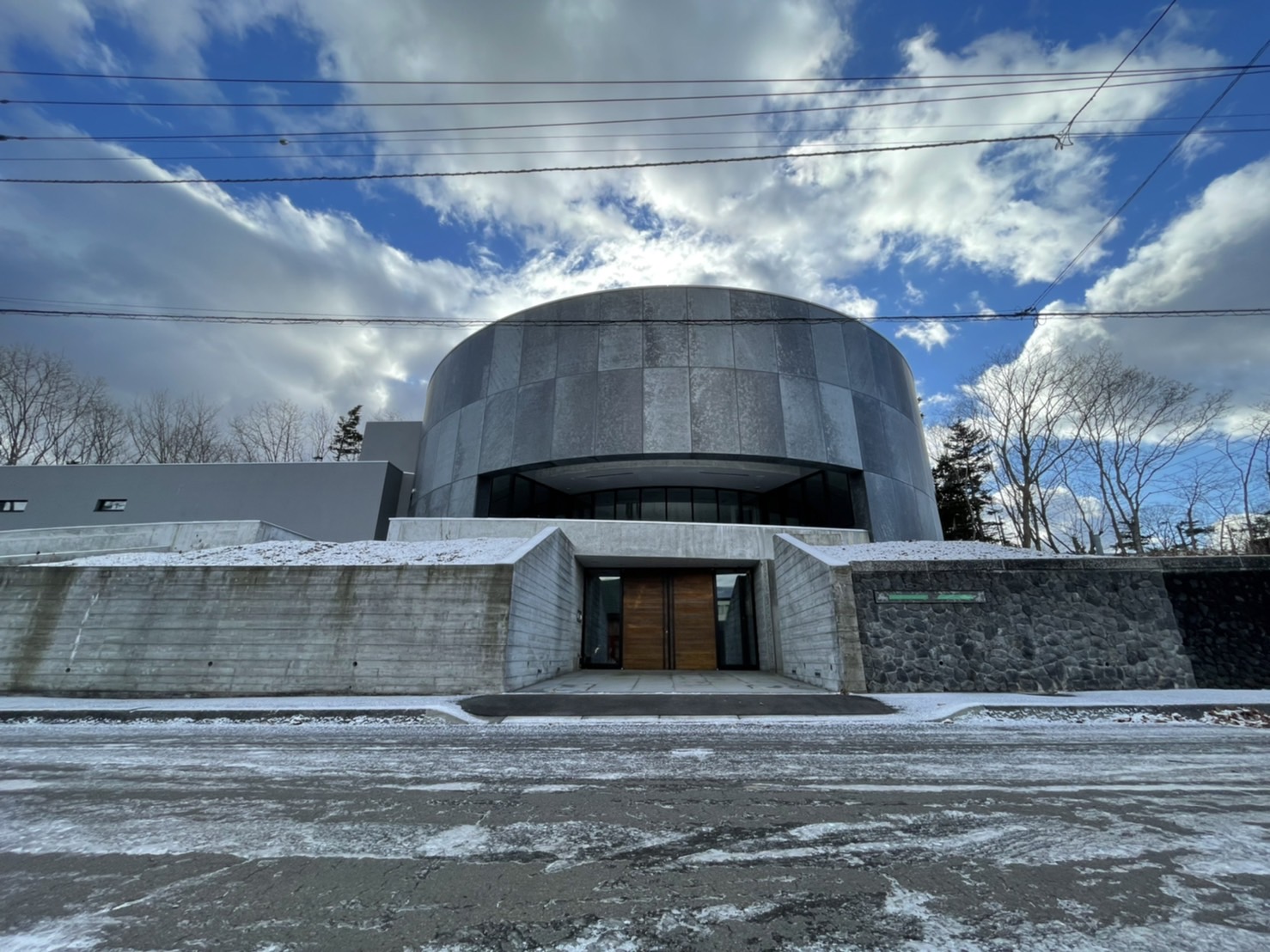 インパクトのある建物にて非日常を演出できます。