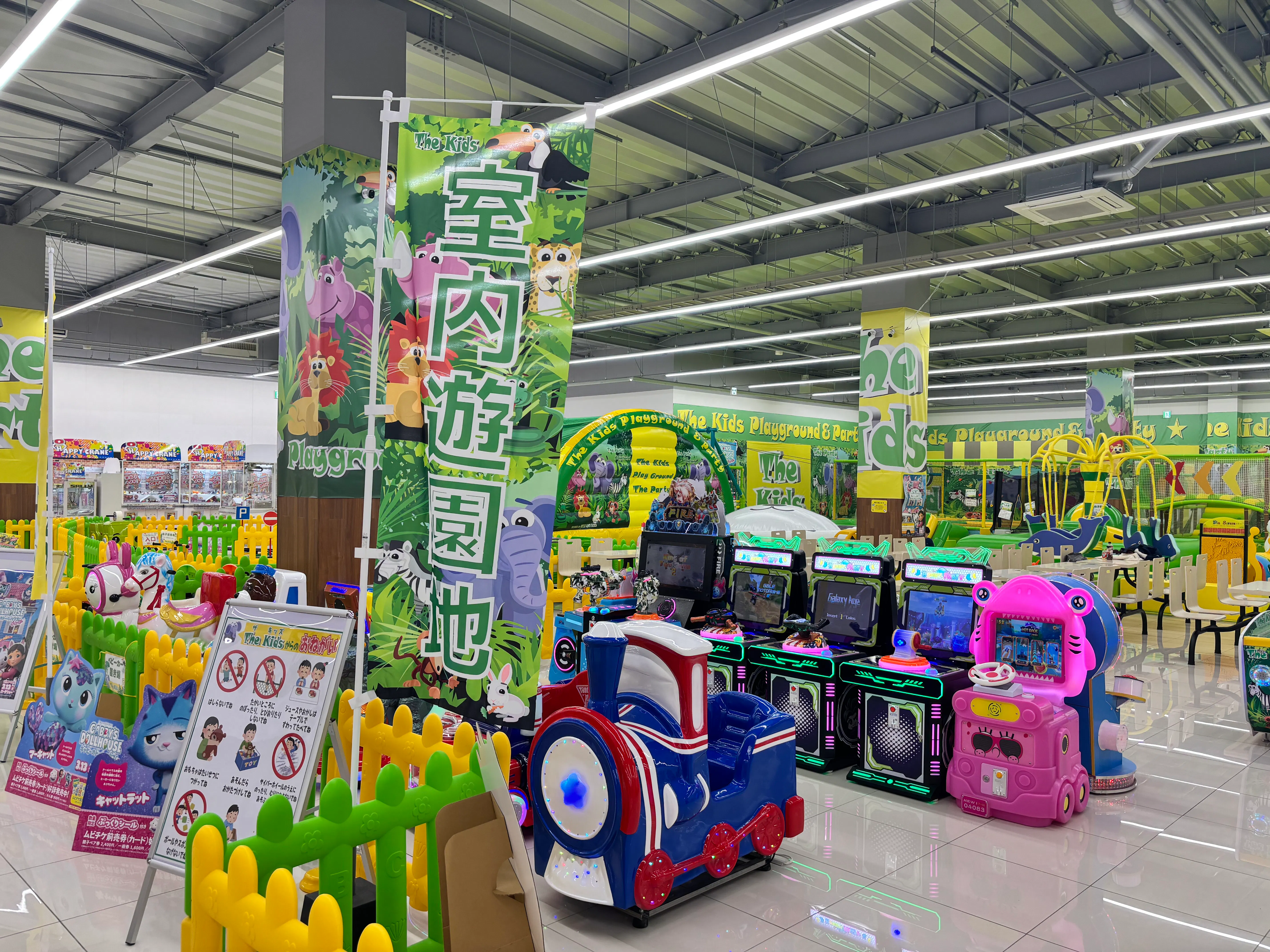 【HIヒロセスーパーコンボ三重店】プロモーションイベントに最適なホームセンターの入口レジ付近スペース