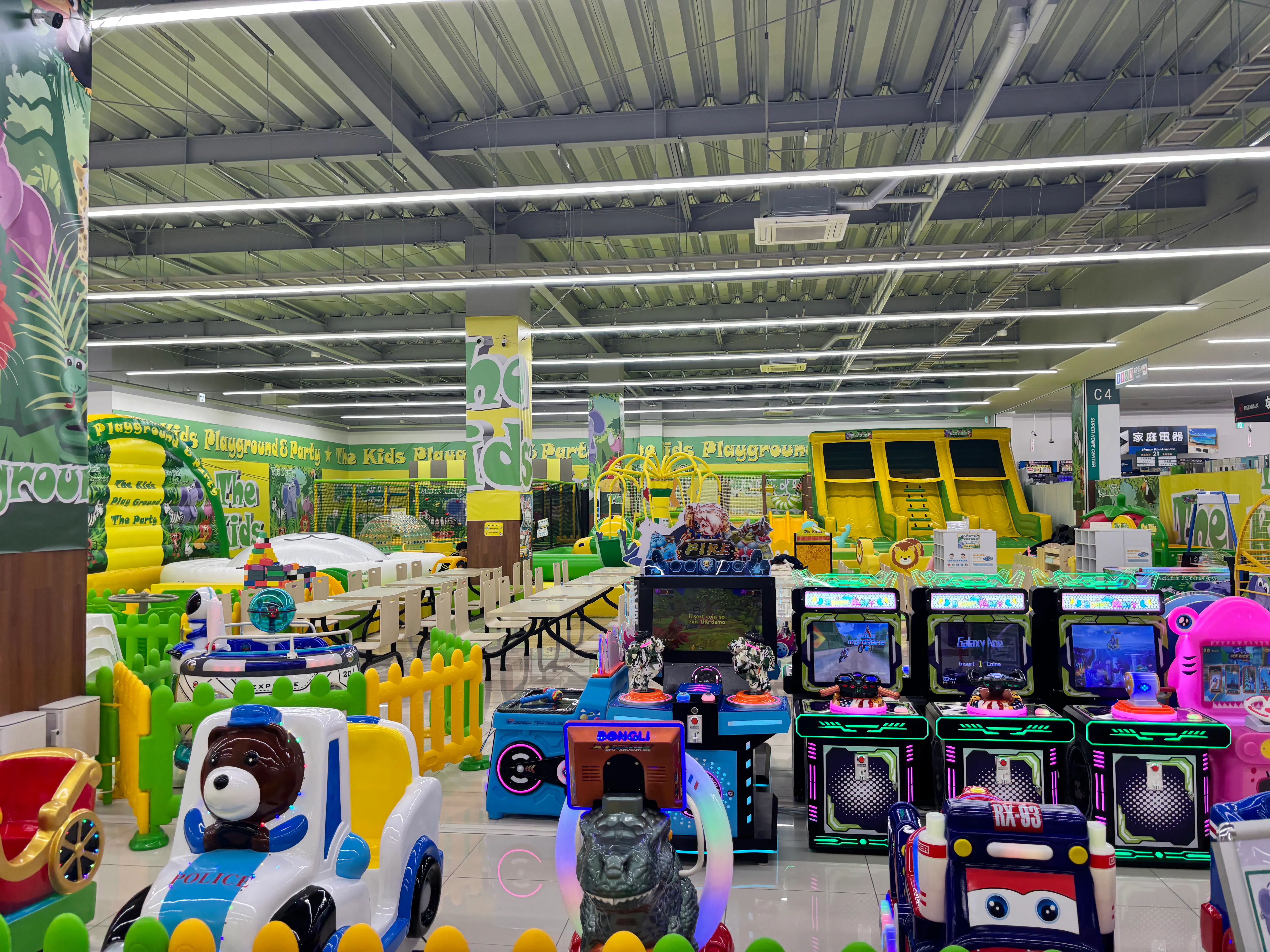 【HIヒロセスーパーコンボ三重店】プロモーションイベントに最適なホームセンターの入口レジ付近スペース