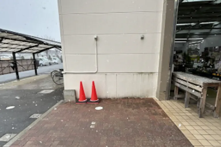【Ichigokan+PLUS桑名陽だまり】駐輪場横 食物販に最適な屋外催事イベントスペースの画像1