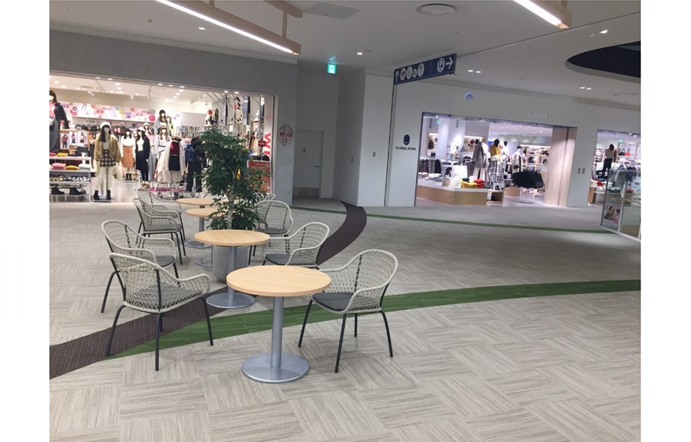 【ららぽーと名古屋みなとアクルス】3階　中央スペース