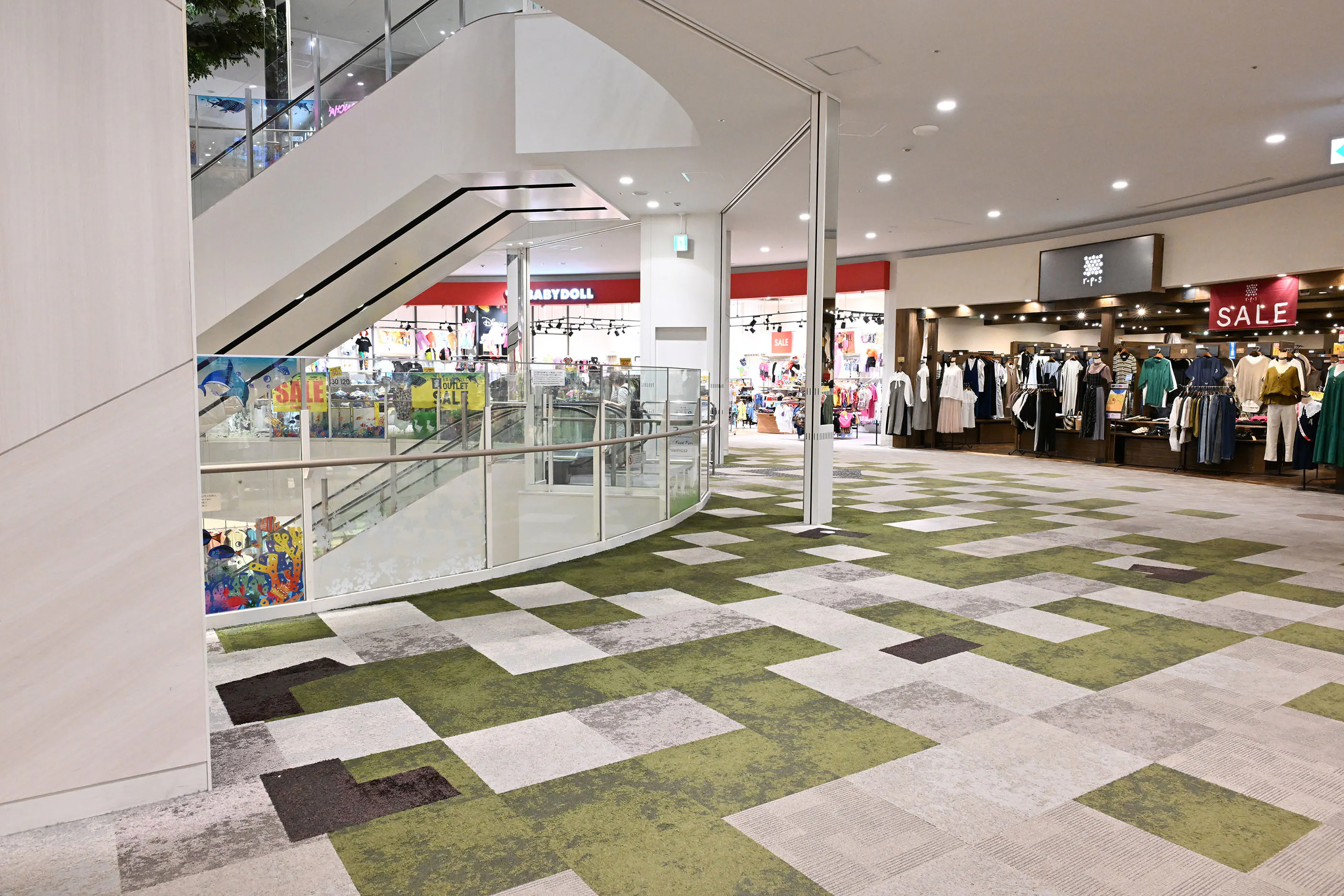 【イオンモール長久手】中央東