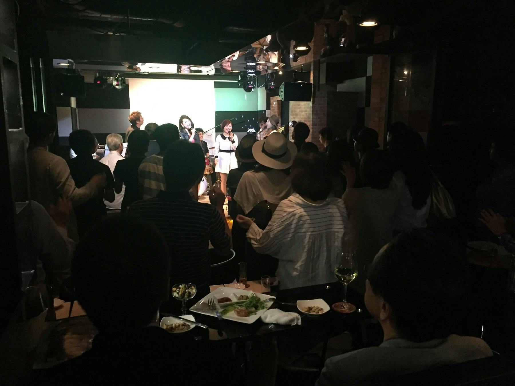 【赤坂駅5分】ライブ会場のあるラウンジスペース