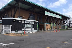 【ダイナム旭川近文店ゆったり館】キッチンカーやプロモーションに最適なアミューズメント施設のイベントスペース(駐車場)