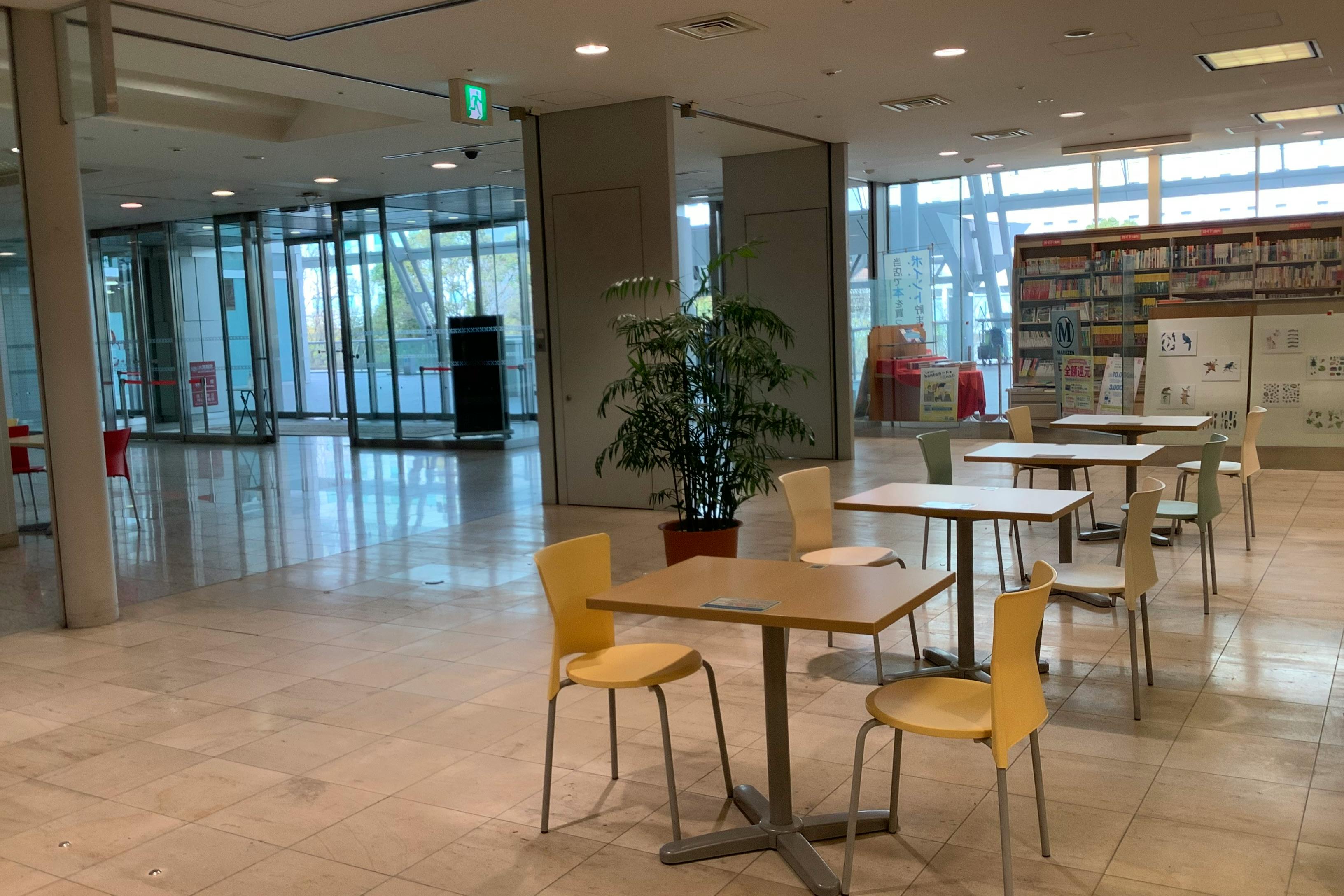 【東京ビッグサイト駅 直結/TFTビル(区画③)】オフィスワーカー向けのプロモーションイベントや物産展等に最適なイベントスペース(2F出入口付近)