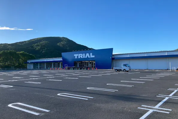 【スーパーセンタートライアル諫早店】キッチンカー(調理営業)出店限定/屋外スペース