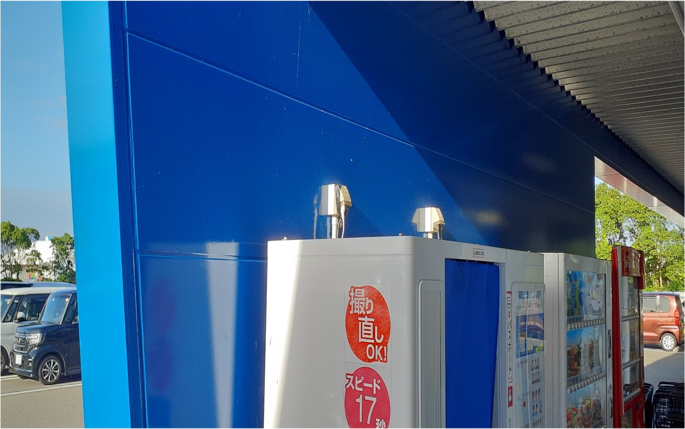 【スーパーセンタートライアル諫早店】【ポーチ前：右側（L）】食物販（キッチンカー/テント）やPR活動の出店が可能なイベントスペース