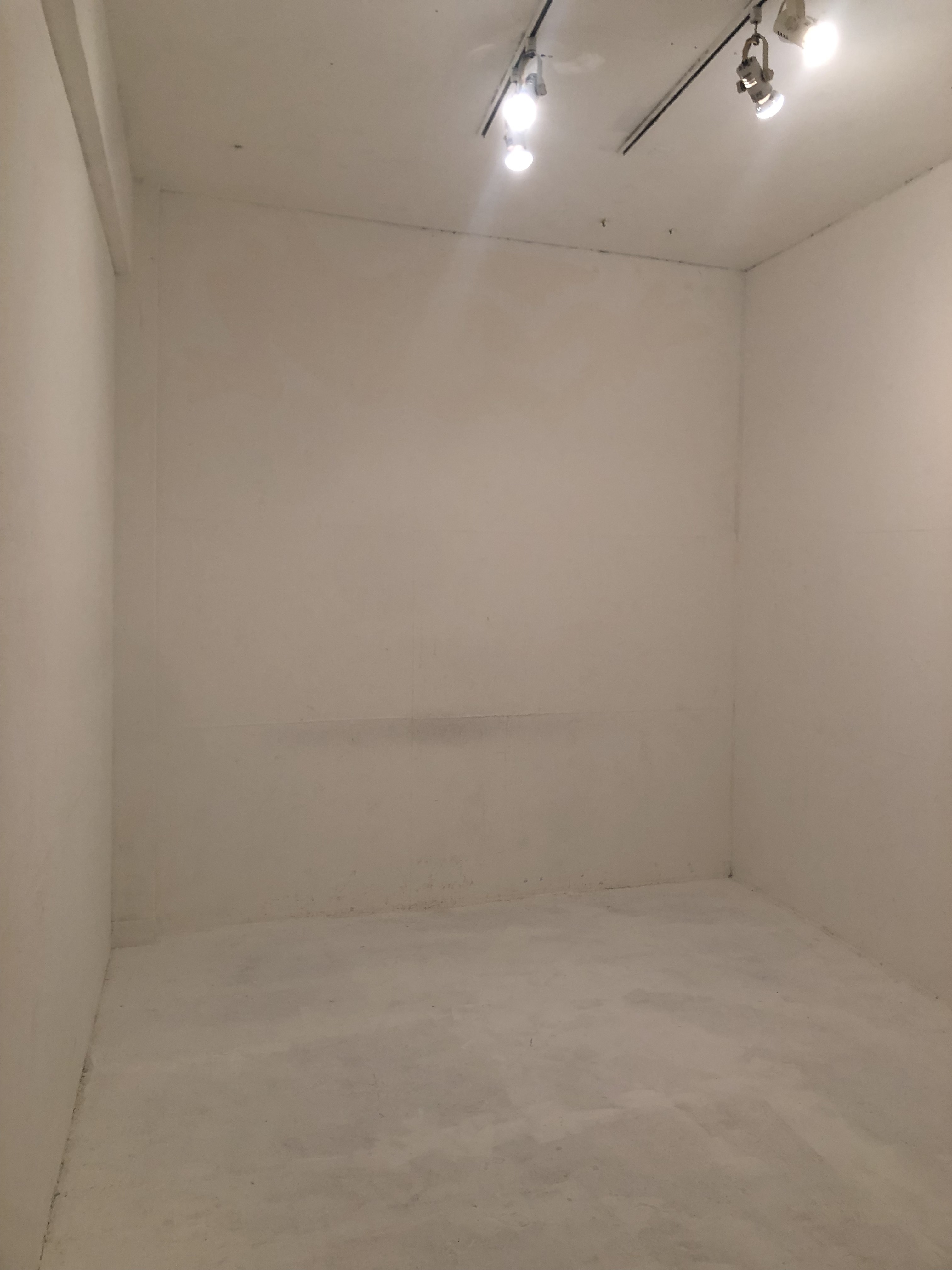 【渋谷駅5分】展示会やpop-upで豊富な実績のある白を基調としたレンタルスペース（B）