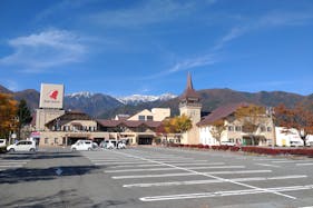 【ベルシャイン駒ヶ根店】プロモーション催事に最適な店舗前屋外スペース