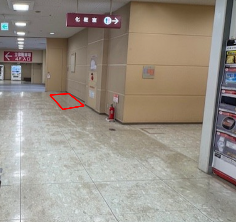 【イオン秋田中央店】3F立駐側入口② 販促プロモーションに最適なスーパー店内催事イベントスペース