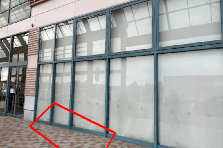 【イオンスーパーセンター五城目】中央入口店頭 販促プロモーションや物販に最適なスーパー店内催事イベントスペースの画像1