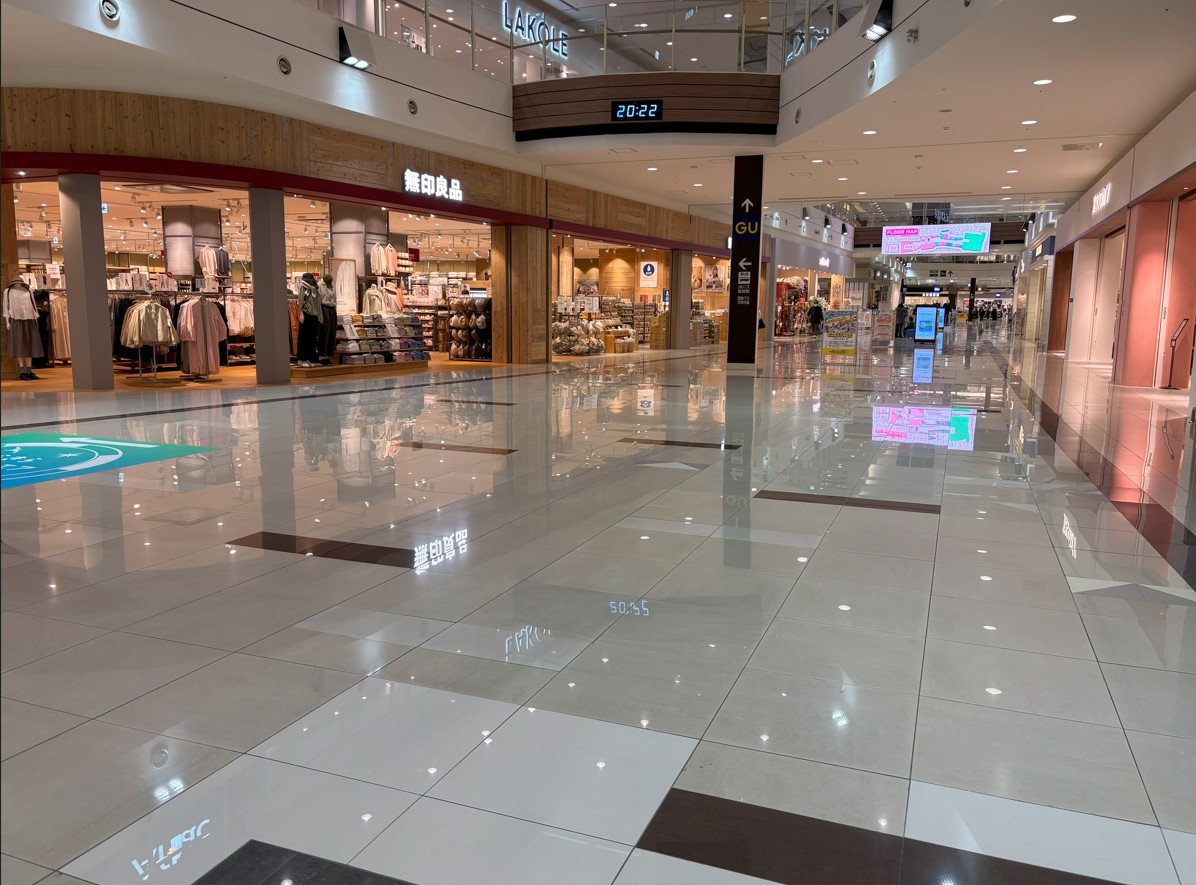 【イオンモール福津】センターコート