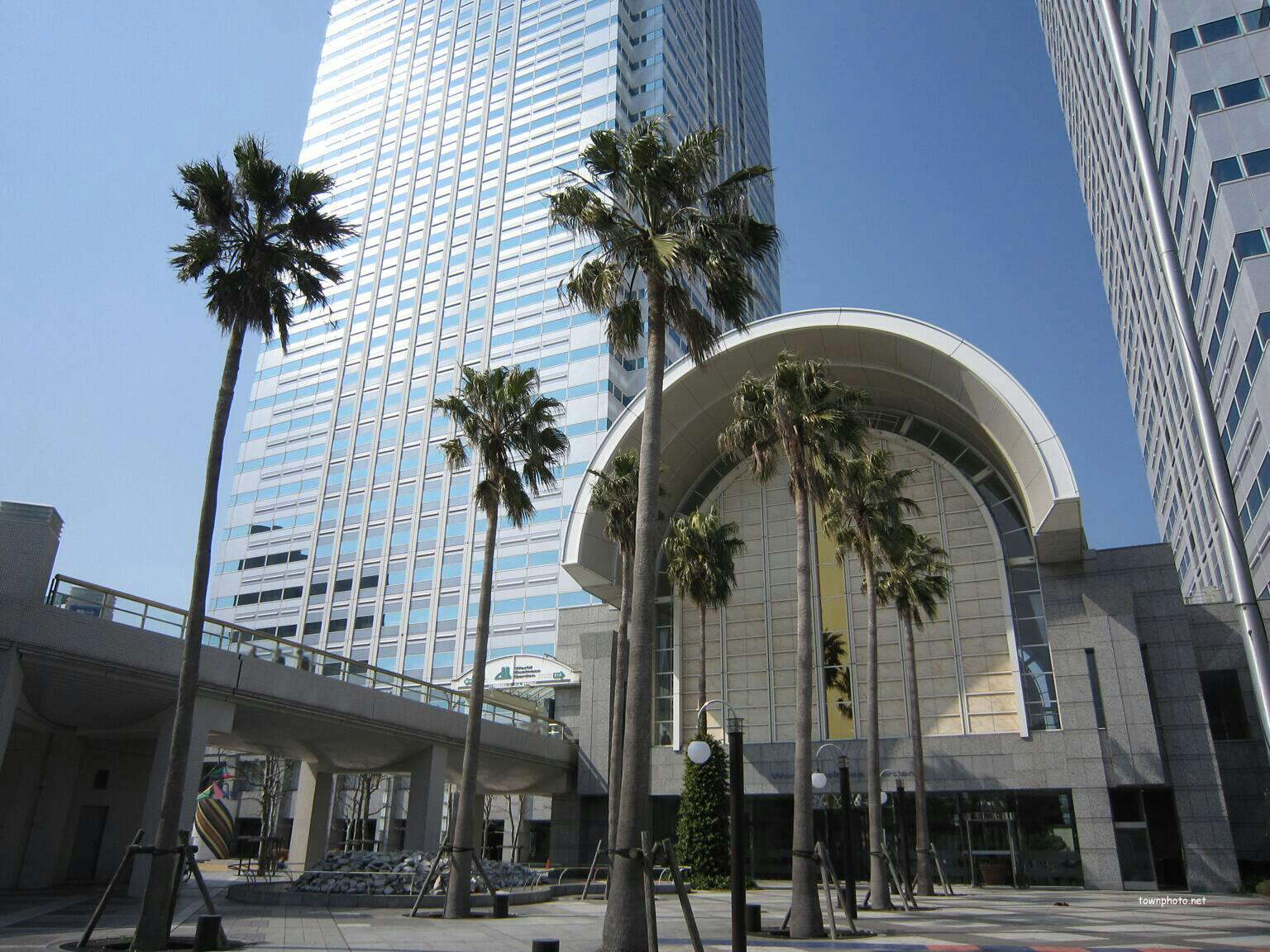 【ワールドビジネスガーデン】ポップアップストアや物産展に最適な超高層オフィスビルの注目度の高いイベントスペース(アトリウム大)