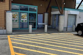 【ダイナム滋賀湖南店】キッチンカーやプロモーションでの出店に最適なアミューズメント施設のイベントスペース