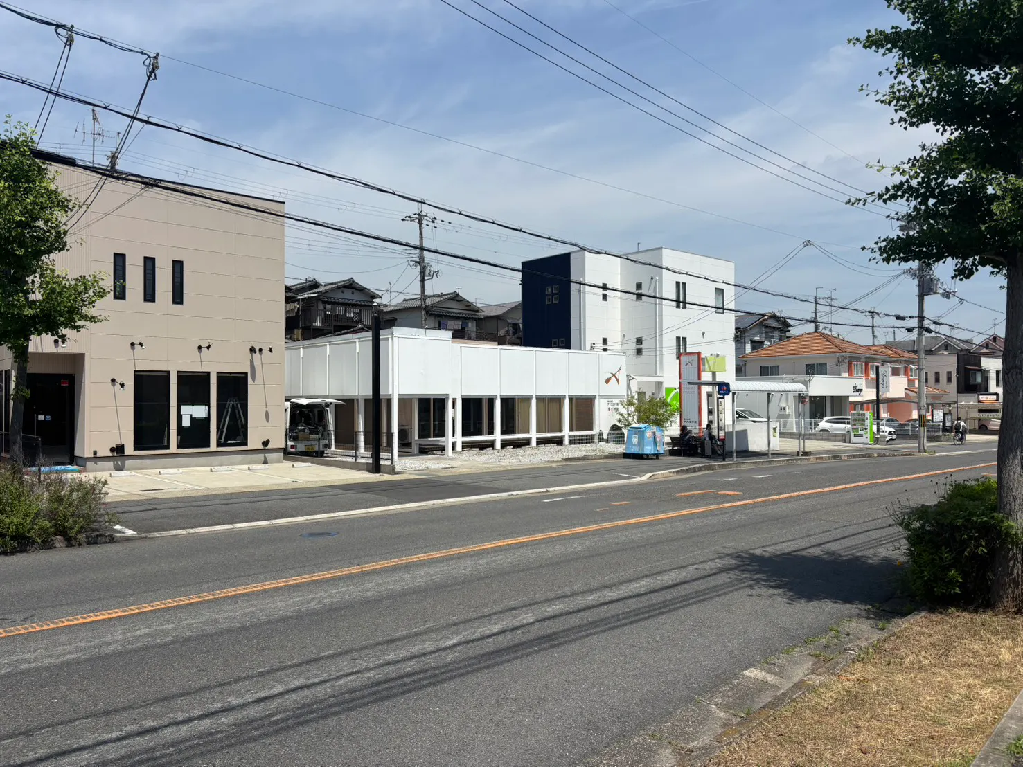 【大阪狭山市西山台】バス停目の前の屋外スペース｜視認性抜群でキッチンカー出店に最適（約4車両進入可 ）