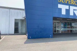 【スーパーセンタートライアル境港店】キッチンカー(調理営業)出店限定/屋外スペース