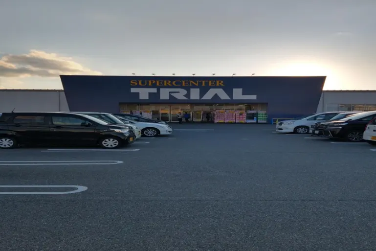 【スーパーセンタートライアル境港店】キッチンカー(調理営業)出店限定/屋外スペース